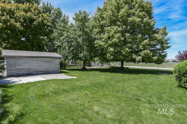 2555 E Quail Run Rd, Emmett, ID 83617 - view of yard with an outdoor structure