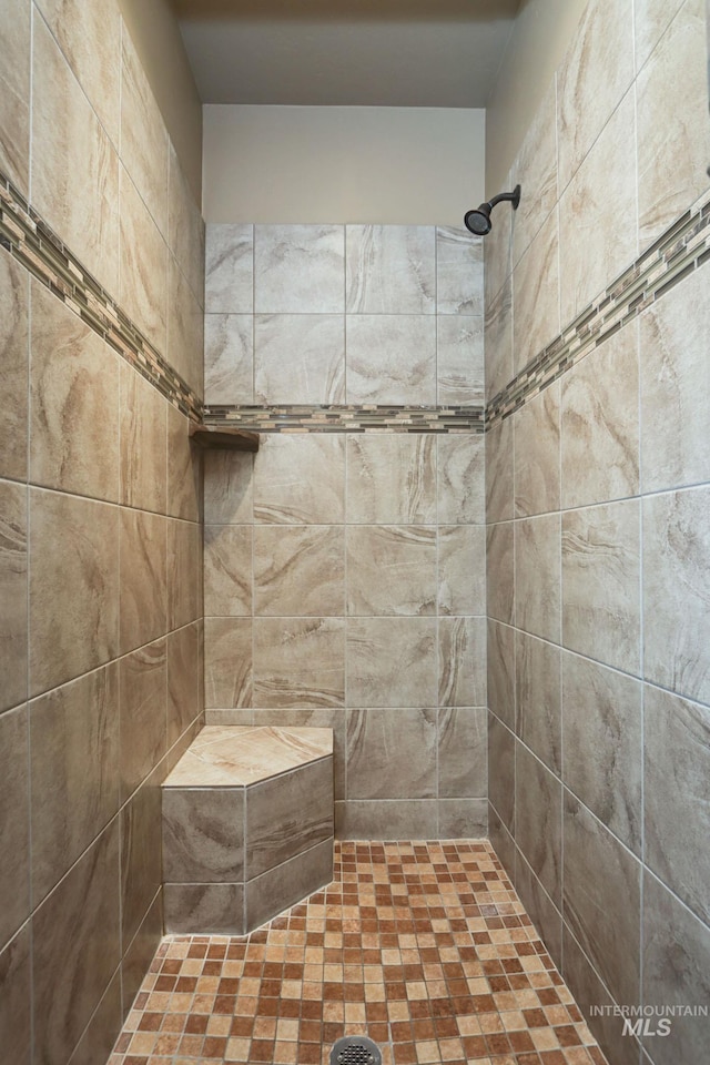 2018 S Sandcrest Loop, Nampa, ID 83686 - bathroom with tiled shower