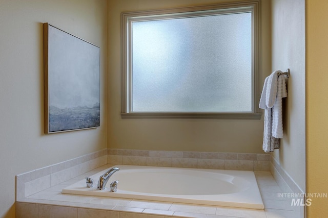 9407 W Pebblestream Dr, Boise, ID 83709 - bathroom with a bath