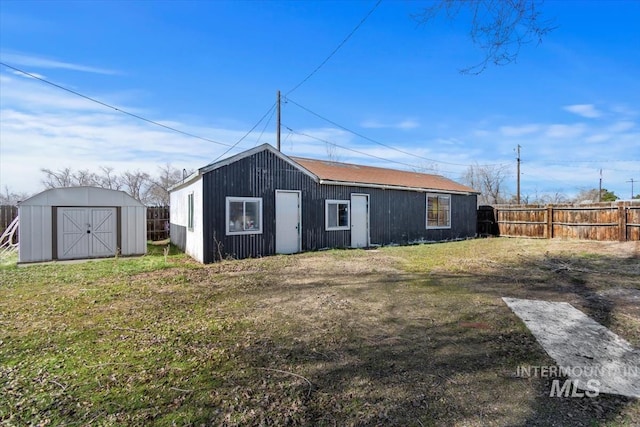 exterior space featuring a yard