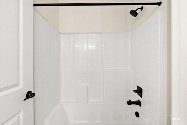 bathroom featuring shower / tub combination