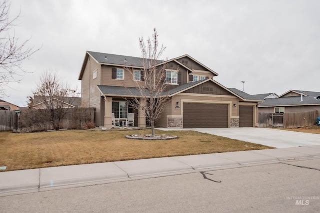 view of front of home with a front lawn