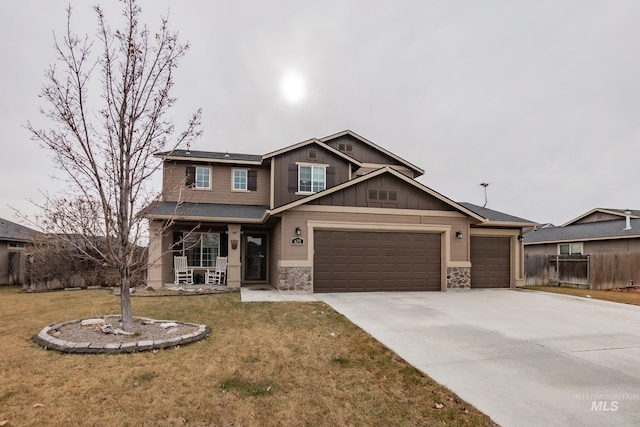 craftsman-style house featuring a front yard