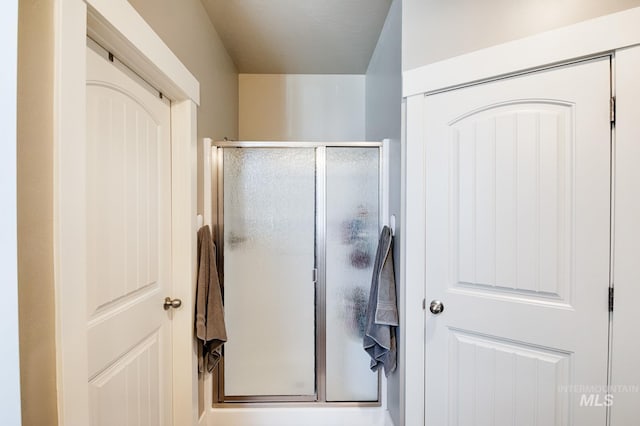 1234 W Sagwon Dr, Kuna, ID 83634 - bathroom featuring a shower stall