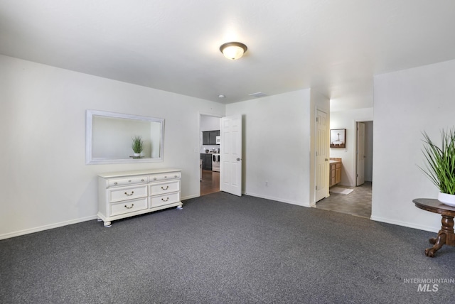 1517 Elm St N, Jerome, ID 83338 - bedroom featuring baseboards and ensuite bathroom