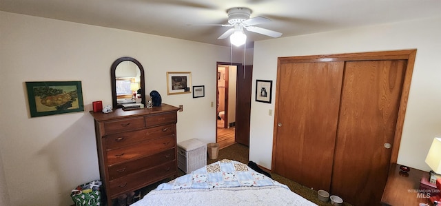 bedroom featuring a closet and ceiling fan