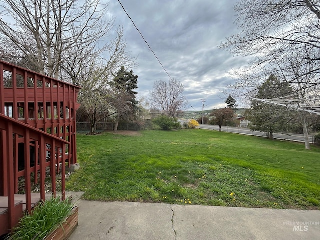 view of yard featuring fence