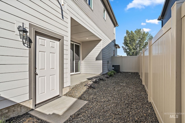 361 N Stone Canyon Ln, Star, ID 83669 - entrance to property with a patio area