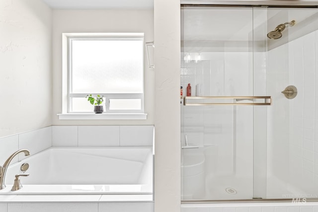 10255 W Gladiola St, Star, ID 83669 - full bath featuring a shower stall and a garden tub