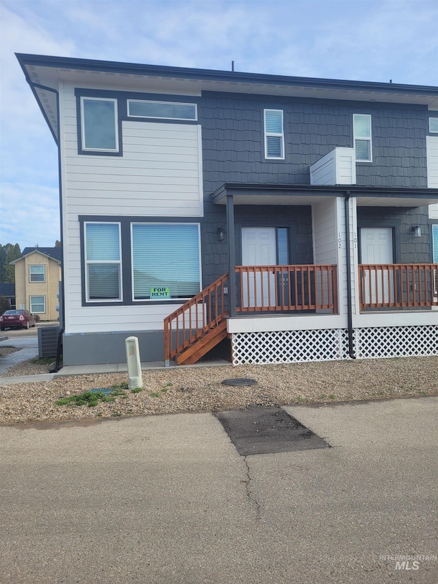 view of front of property with covered porch