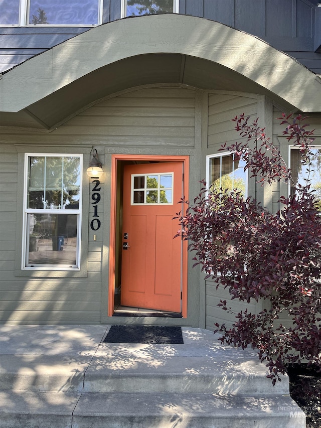 view of property entrance