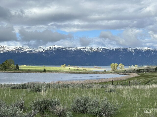 23 Hall Ln, West, Cascade, ID 83611