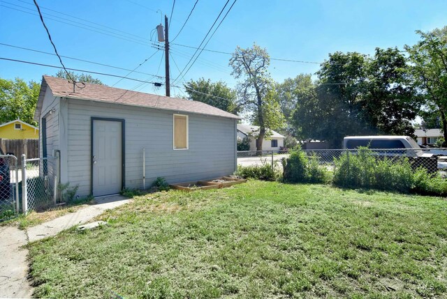 1713 Blaine St, Caldwell, ID 83605 - rear view of property with an outbuilding