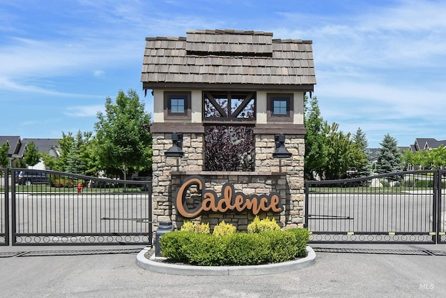 6164 N Winward Ln, Meridian, ID 83646 - community sign with a gate