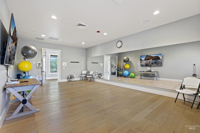 6164 N Winward Ln, Meridian, ID 83646 - workout area featuring light wood-type flooring, recessed lighting, and baseboards