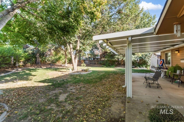 1548 N Vineyards Ave, Meridian, ID 83642 - view of yard with a patio