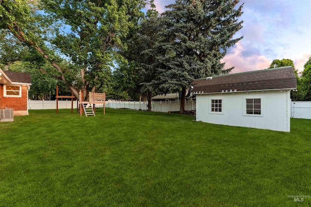 1600 E Victory Rd, Boise, ID 83706 - view of yard with central AC