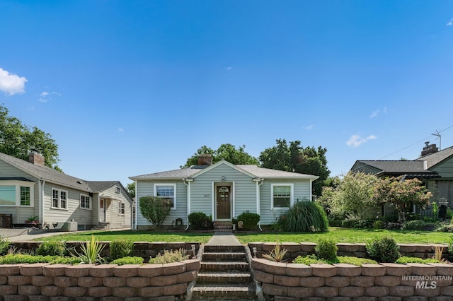 907 3rd St, Lewiston, ID 83501 - view of front of property featuring a front yard