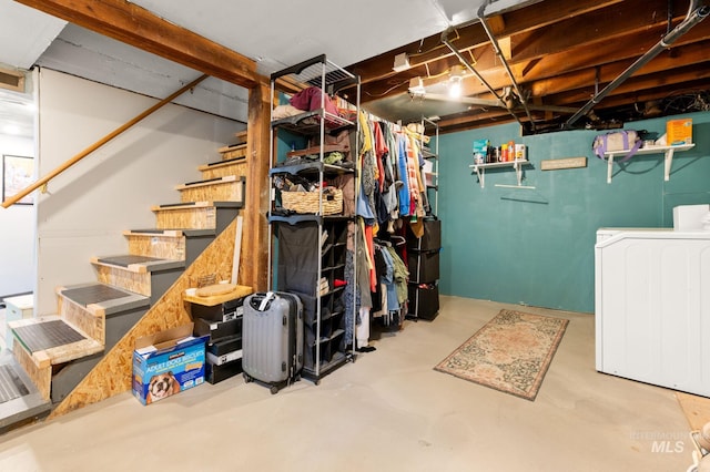 907 3rd St, Lewiston, ID 83501 - unfinished basement featuring washer / clothes dryer and stairway