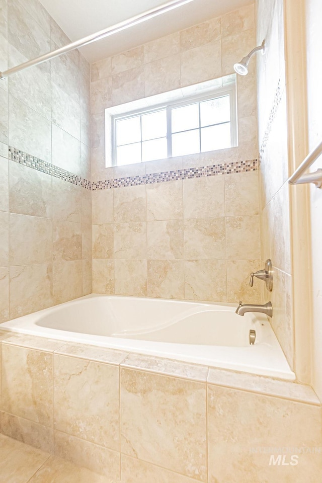 7053 W Butte Ln, Boise, ID 83704 - full bath with tiled shower / bath combo