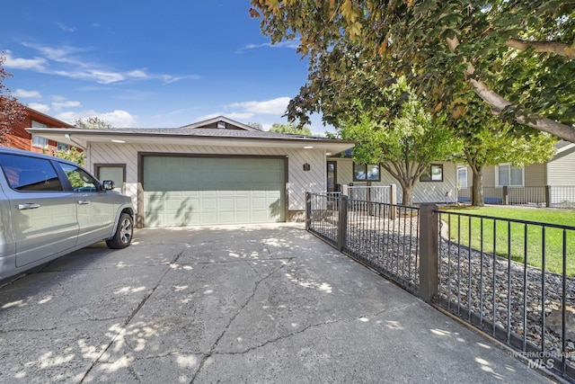 790 Academic Dr, Twin Falls, ID 83301 - single story home featuring concrete driveway, a front yard, and fence