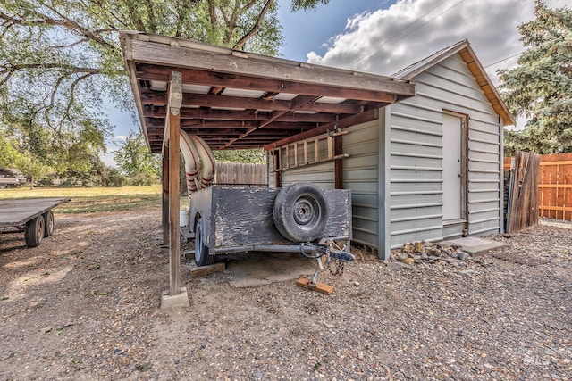 1040 N Pennsylvania Ave, Fruitland, ID 83619 - view of outdoor structure featuring a carport