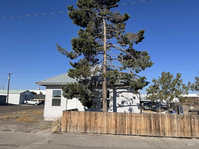 195 SE 2nd St, Ontario, OR 97914 - view of front of property