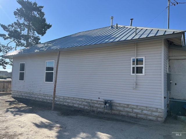 195 SE 2nd St, Ontario, OR 97914 - view of side of property