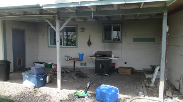 1112 W D St, Vale, OR 97918 - view of patio with area for grilling