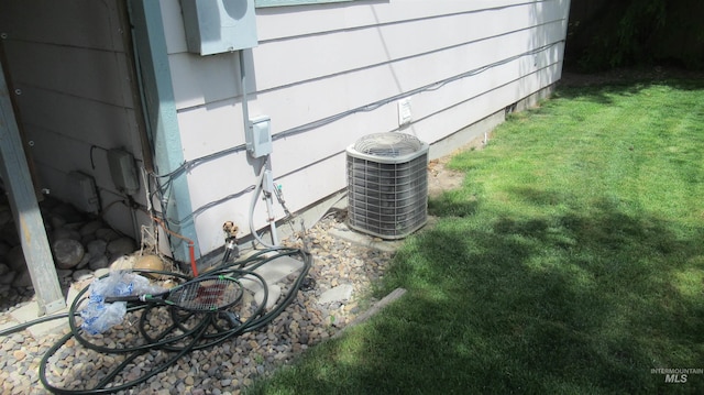 1112 W D St, Vale, OR 97918 - exterior view of cooling unit