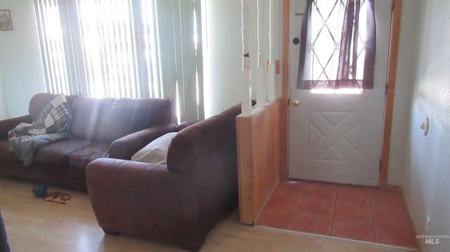 1112 W D St, Vale, OR 97918 - living room with tile patterned flooring