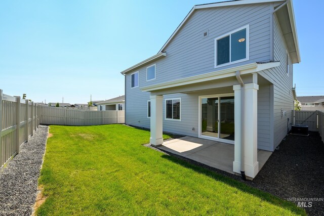 1950 W Gelding Ct, Middleton, ID 83644 - rear view of property featuring a patio area