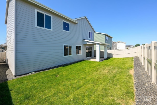 1950 W Gelding Ct, Middleton, ID 83644 - back of house with a patio