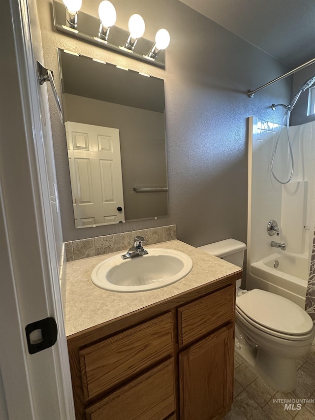 16928 N Chelford Loop, Nampa, ID 83687 - full bathroom featuring vanity, toilet, and shower / tub combination