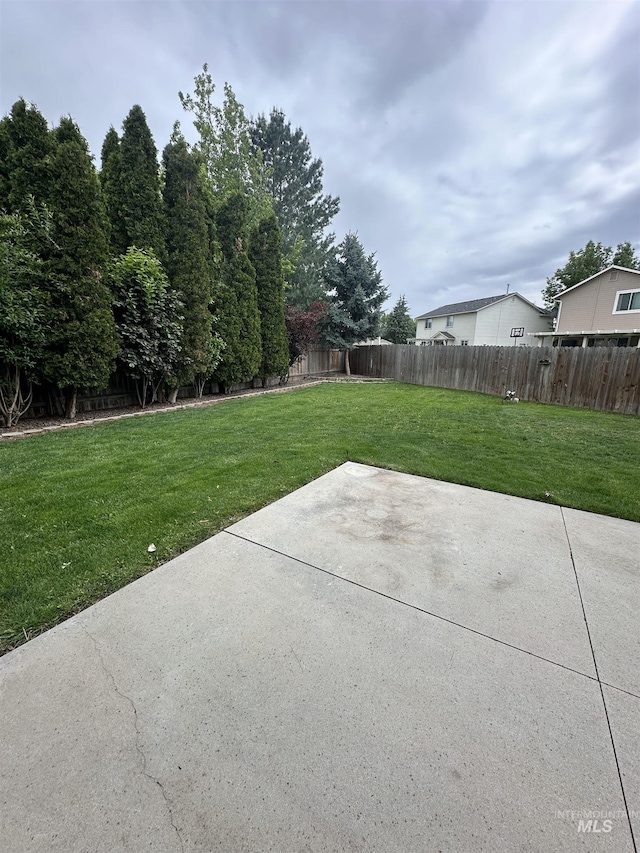 16928 N Chelford Loop, Nampa, ID 83687 - view of yard featuring a patio