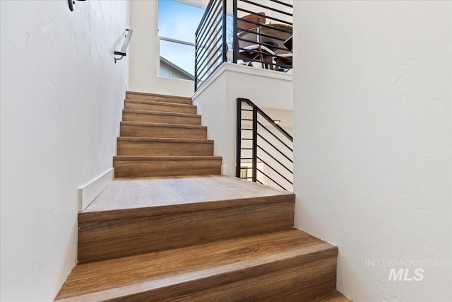2025 S Makar Ln, Boise, ID 83706 - view of staircase