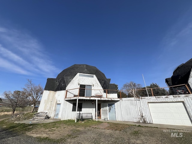 view of front of house