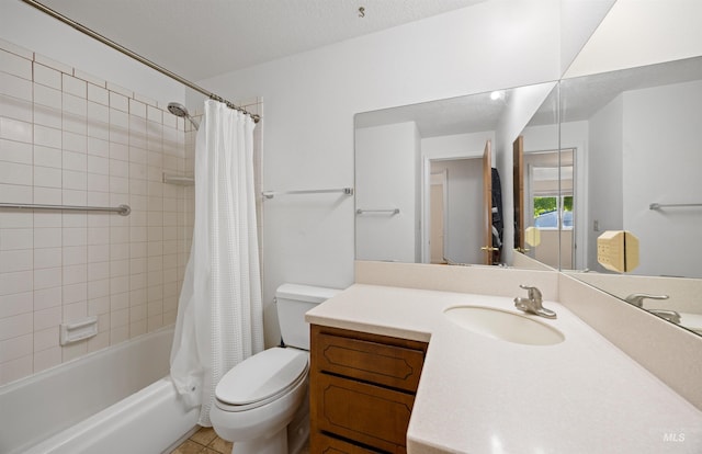 full bathroom featuring toilet, shower / tub combo with curtain, and vanity