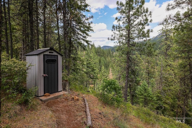 28 Hillman Basin Rd, New Meadows, ID 83654