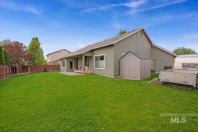 562 Castle Rock Ave, Middleton, ID 83644 - back of house featuring a patio area