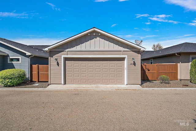 1457 Summerheights, Meridian, ID 83646 - single story home with fence, board and batten siding, and a garage