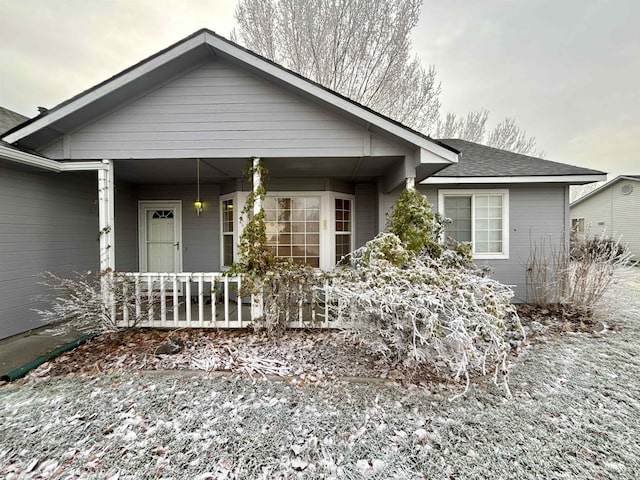 view of front of home with covered porch