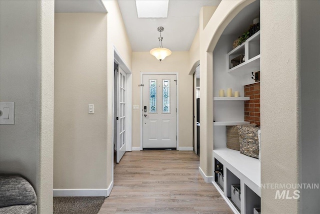 1902 E Birchwood Dr, Eagle, ID 83616 - mudroom with wood finished floors and baseboards