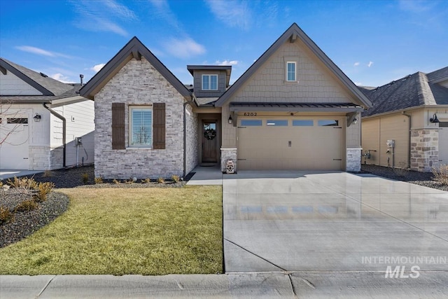 craftsman inspired home featuring driveway, a front lawn, and a garage