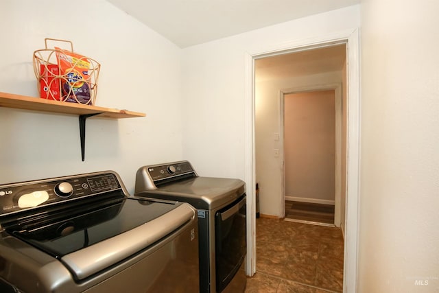 1765 W 6th St, Weiser, ID 83672 - laundry room featuring independent washer and dryer