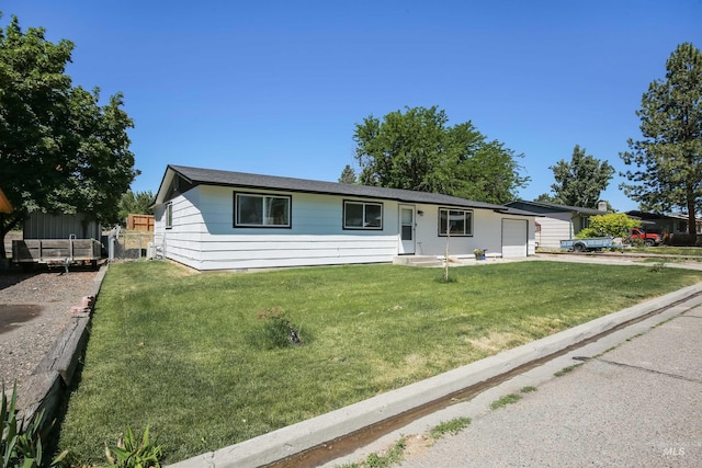 1765 W 6th St, Weiser, ID 83672 - ranch-style home with a garage