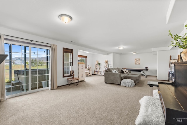 2510 Westridge Ct, Clarkston, WA 99403 - living area with carpet flooring