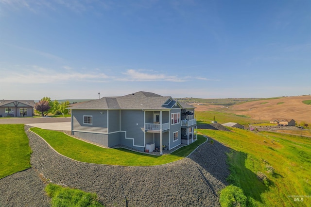 2510 Westridge Ct, Clarkston, WA 99403 - exterior space featuring a lawn and a balcony