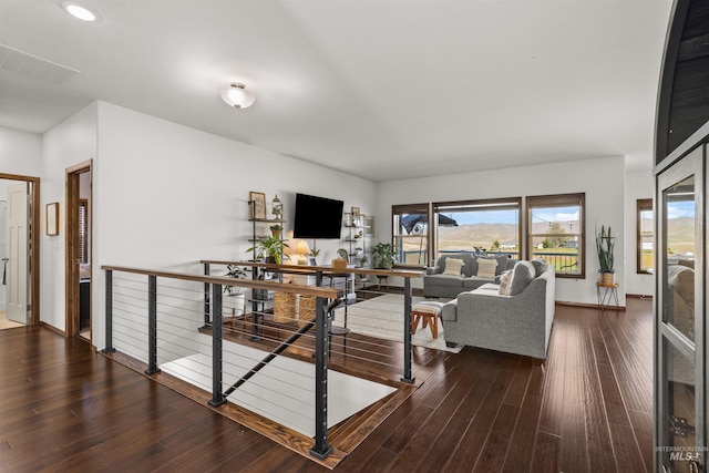 2510 Westridge Ct, Clarkston, WA 99403 - living area with baseboards, dark wood finished floors, and visible vents