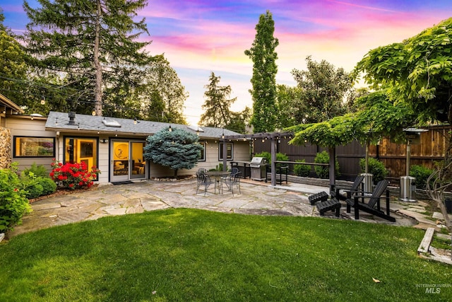 2036 N Blaine Way, Boise, ID 83702 - view of yard with a patio area